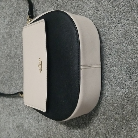 Kate Spade New York Small Byrdie in Colour Block (Like New) - Picture 6 of 15